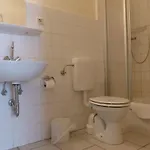 潘森吉玛酒店 3*