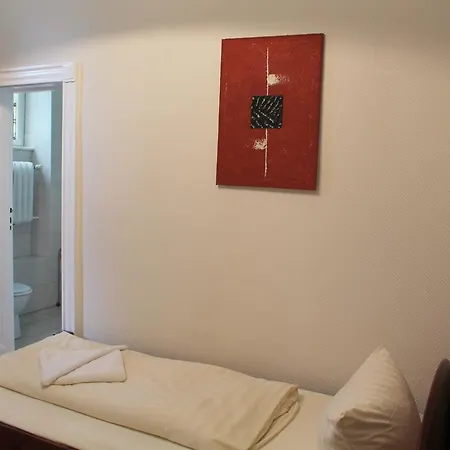 بنزيون كيما بيت ضيافة