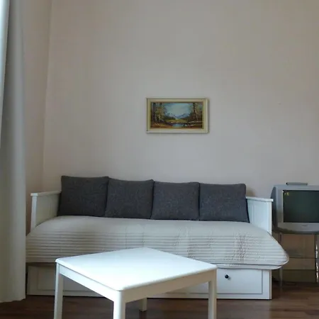 بنزيون كيما بيت ضيافة